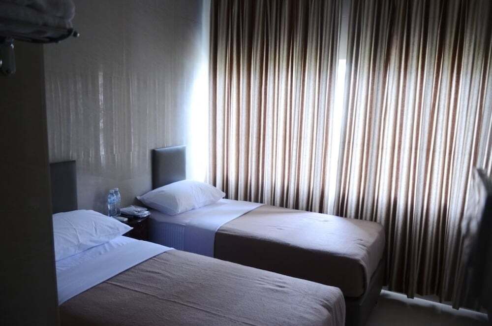 Aura Hotel