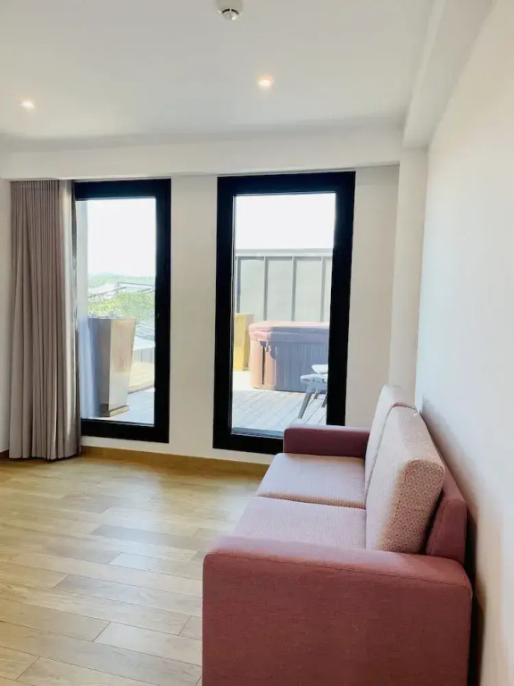 Suite with balcony