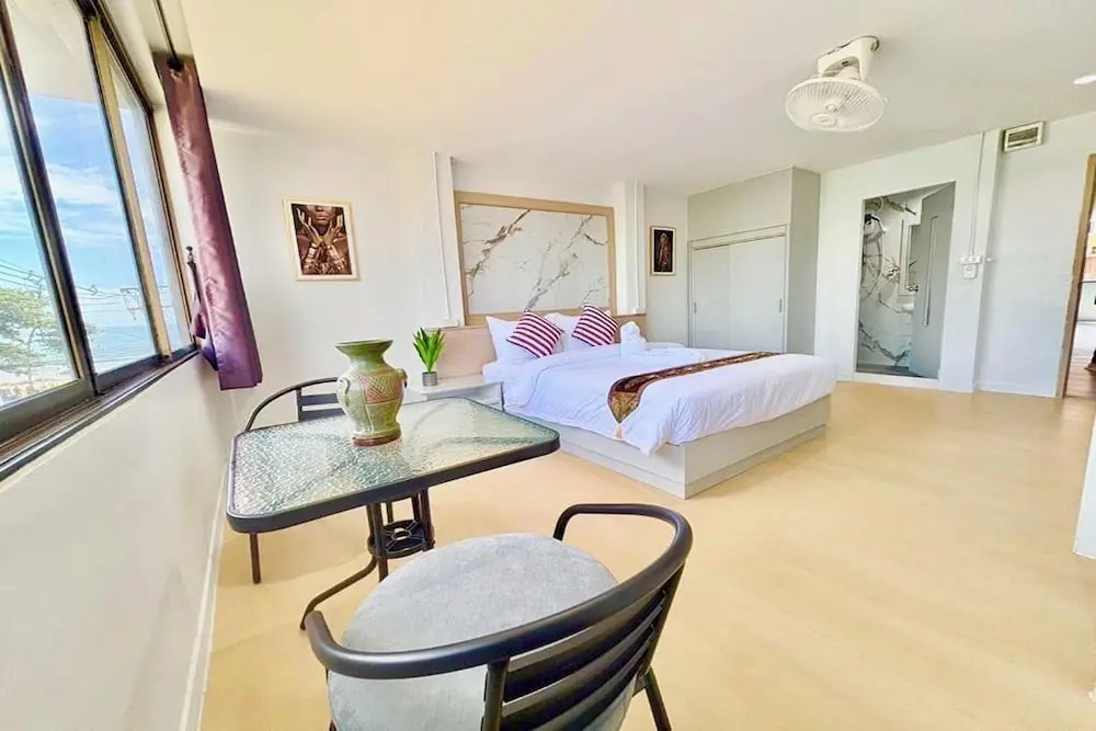 Отель Jomtien Wave Residence в Паттайе