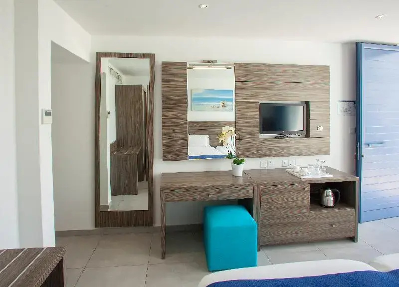 Limanaki Beach Hotel - Chambres