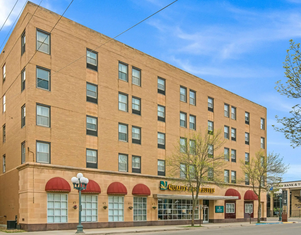 Quality Inn & Suites Virginia MN