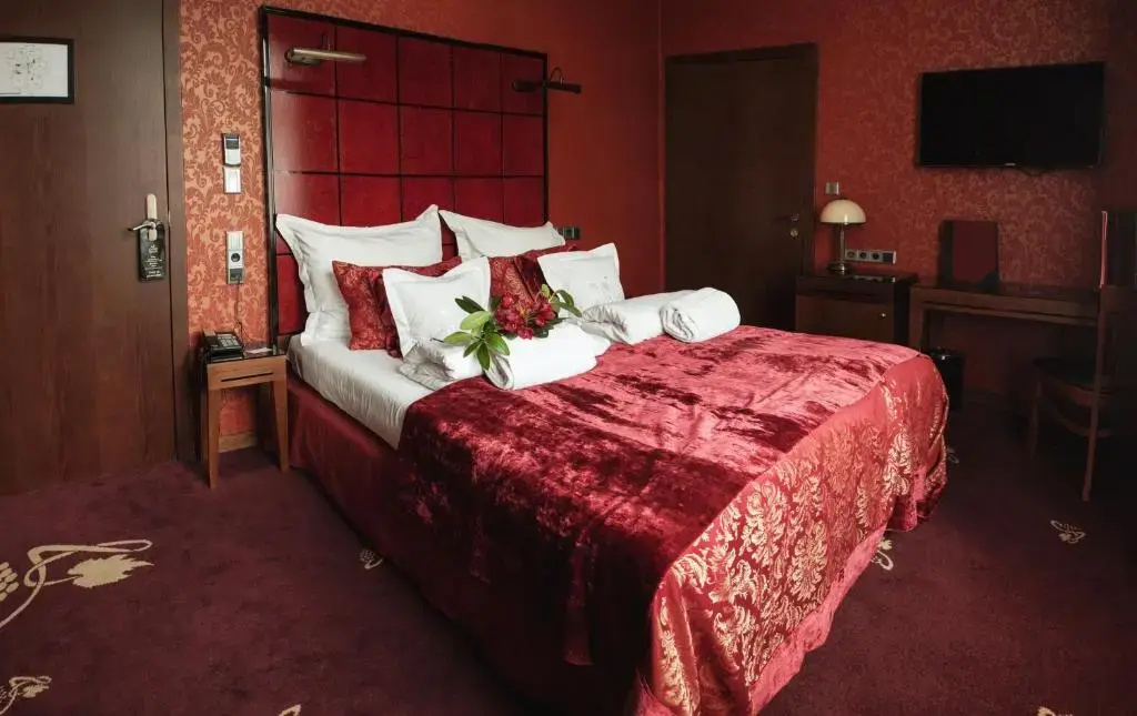 Standard Double room (full double bed)