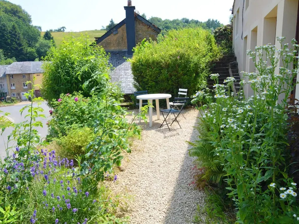 Modern Farmhouse In Chassepierre With Terrace