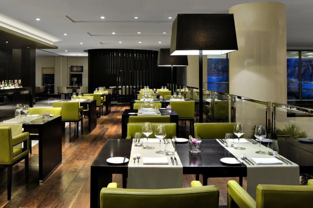 Food & Beverage