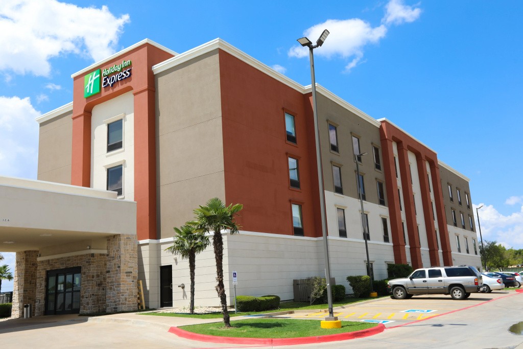Holiday Inn Express : Hillsboro I-35 by IHG