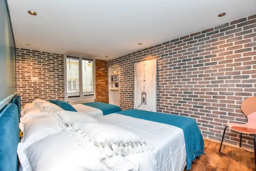 Charming 3BR Apt- Montorgueil / Rapublique — фото