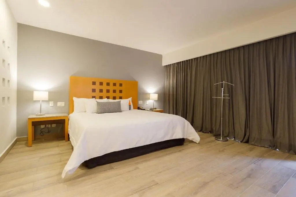Master Double Suite (full double bed)