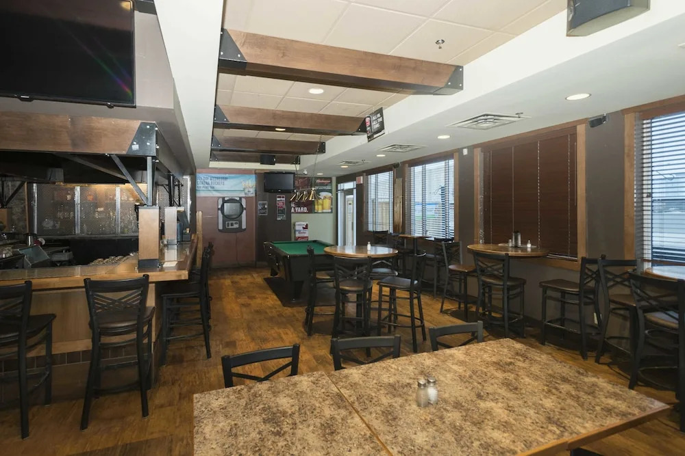 Lakeview Inns & Suites Fort Saskatchewan - фото 22