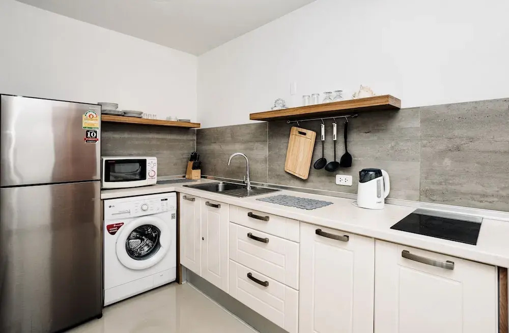 Номер Deluxe с балконом и с видом на море в Beach 7 Condo by GrandisVillas