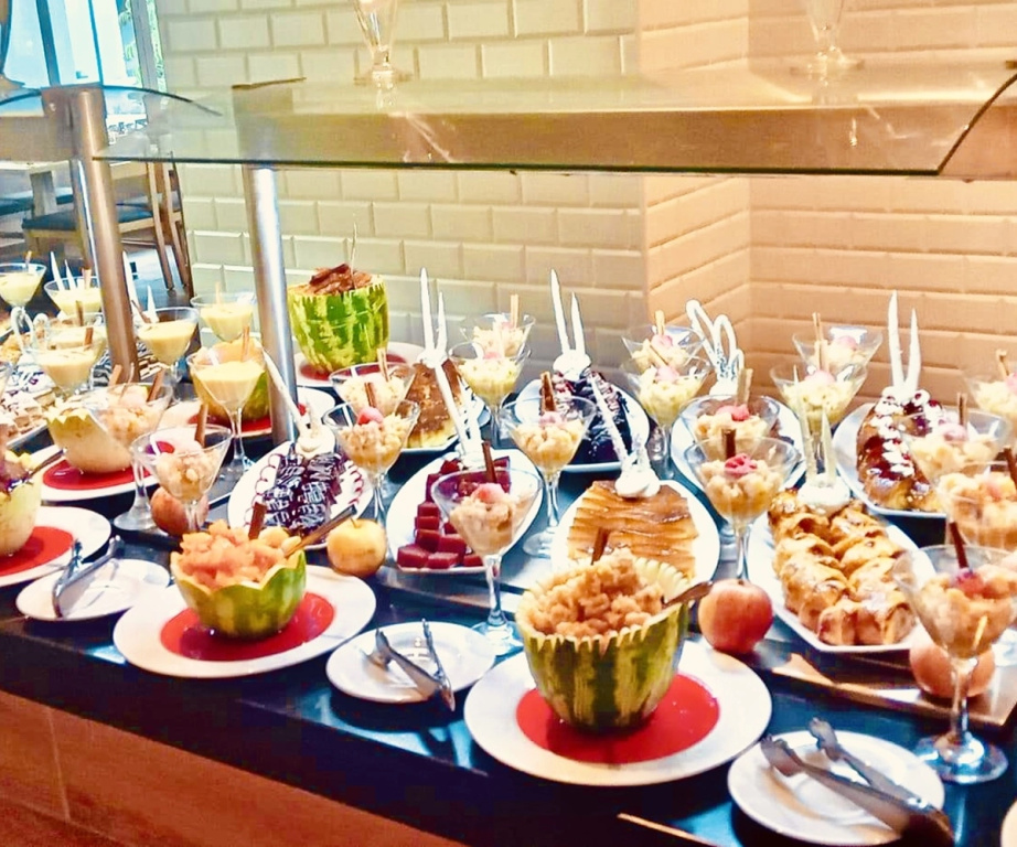 Food & Beverage