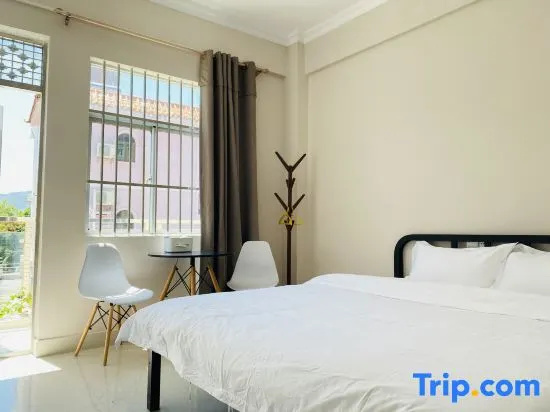 Standard Double room with balcony (full double bed)