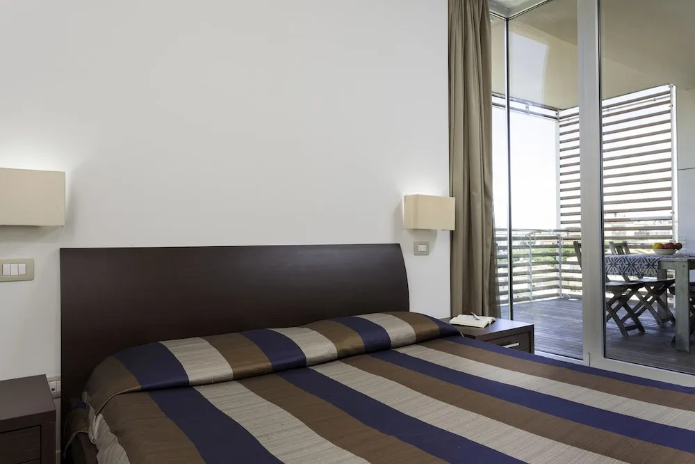 1 Bedroom Apartment with city view