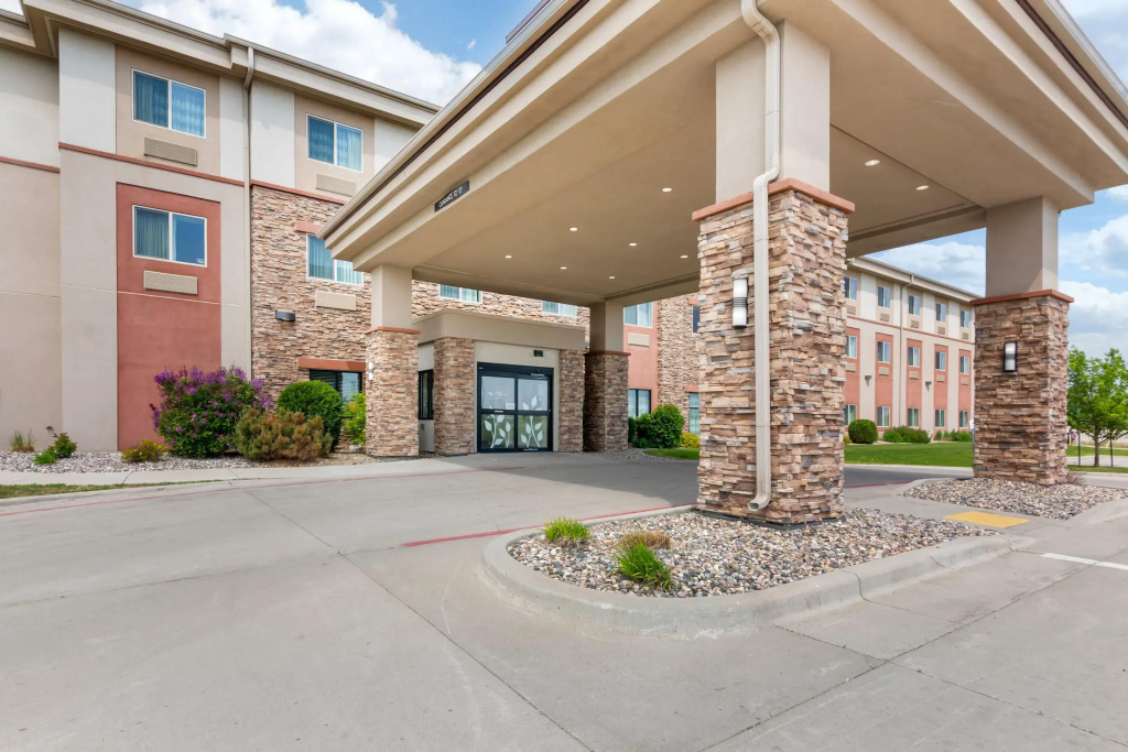 Sleep Inn & Suites Devils Lake