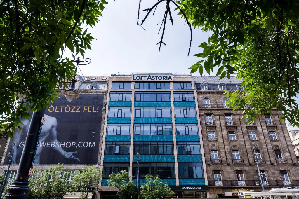 Hotel photo 1