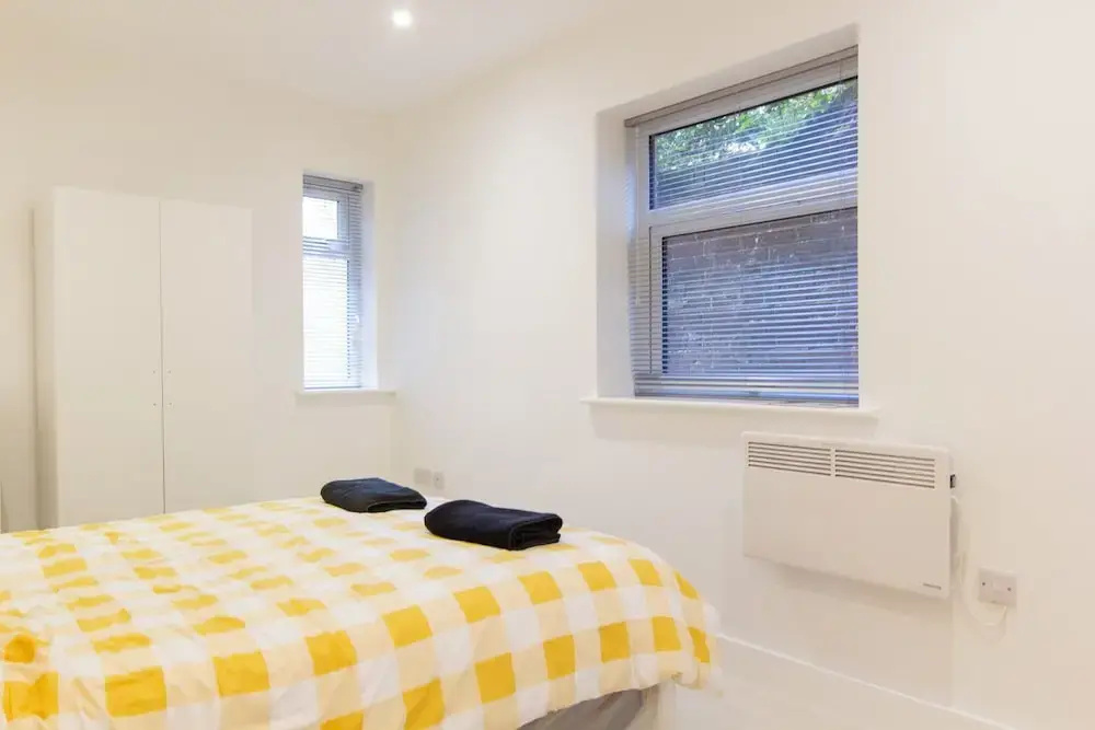 Bridge Road - Room 1a