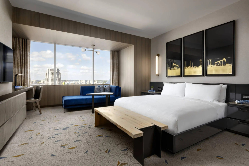 Deluxe Double room (full double bed)