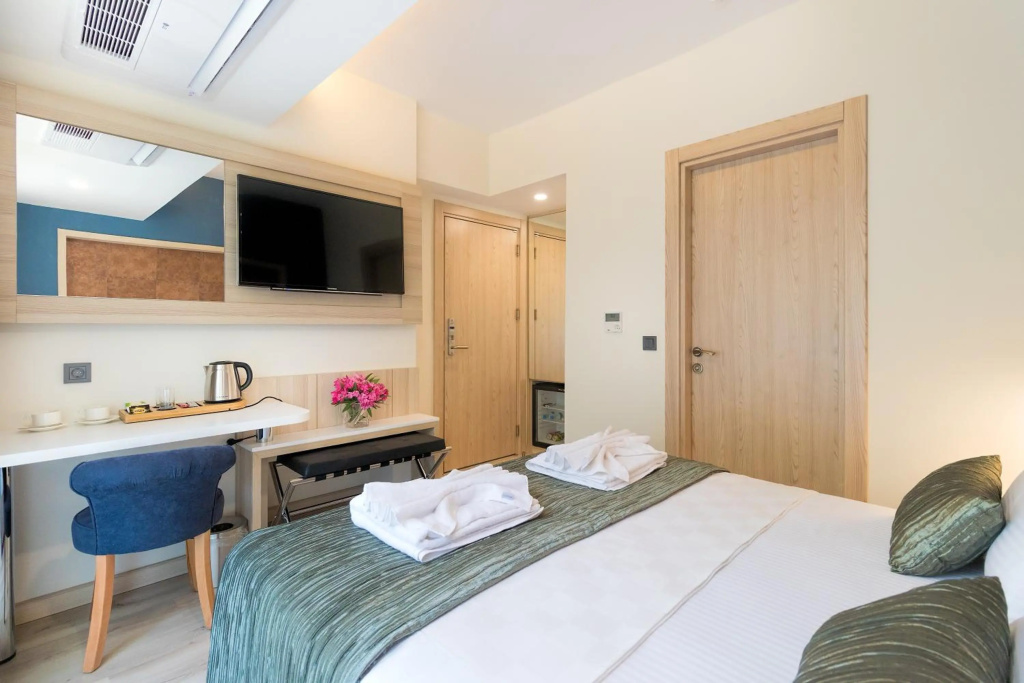 Kavala Hotel — 4