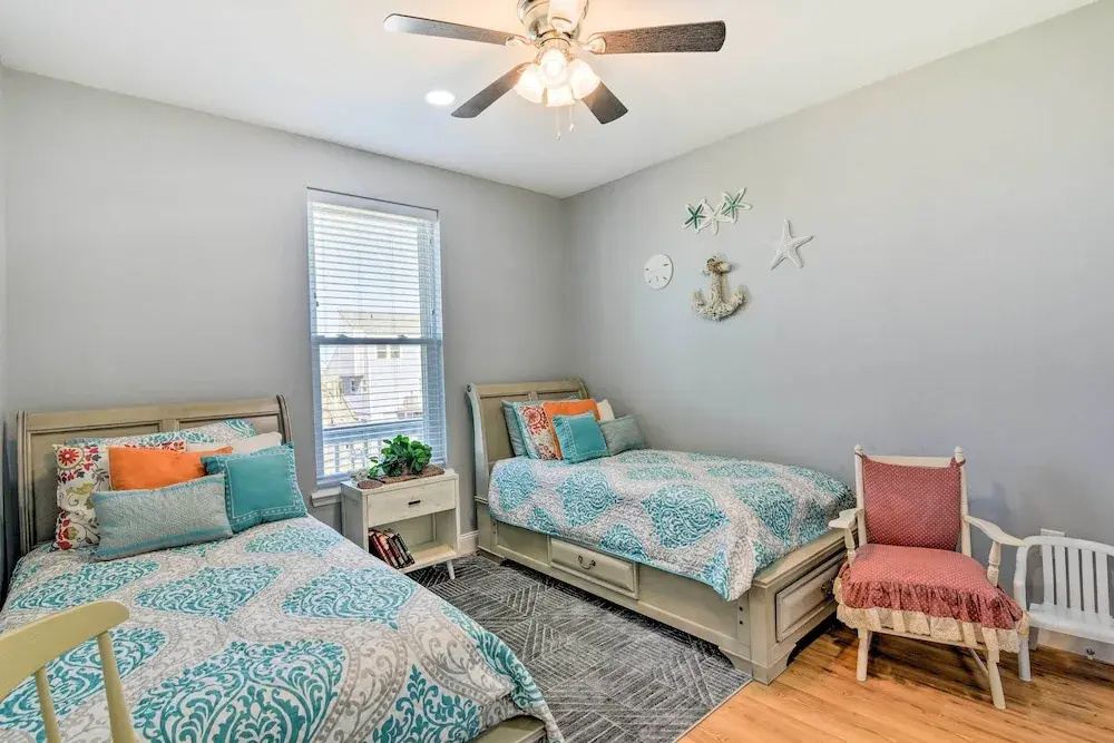 < 1 Mi to Coast: Jamaica Beach Home w/ Pool Access