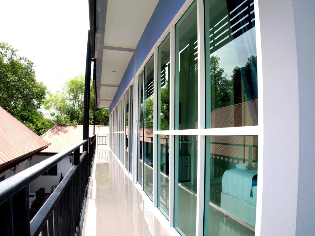 Balcony & Terrace