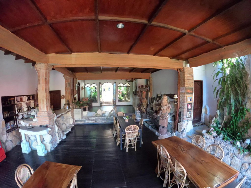 Pias Poppies Hotel