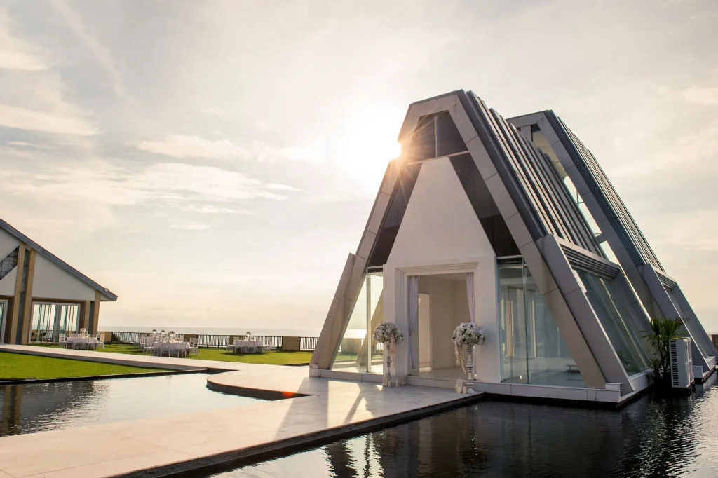 The Rich Prada Bali