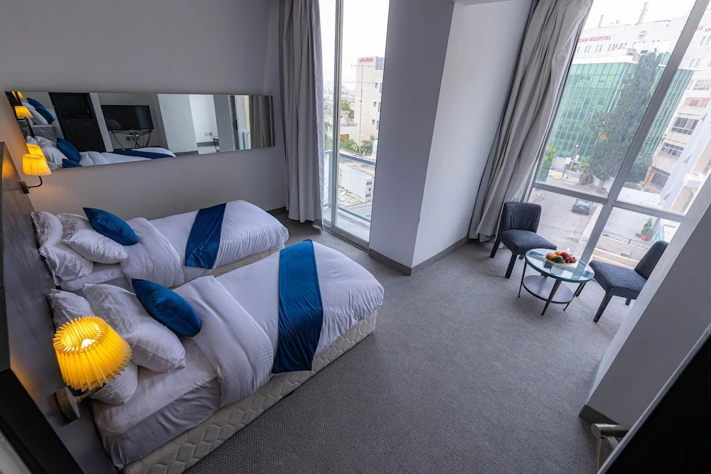 Deluxe Double room (twin beds)