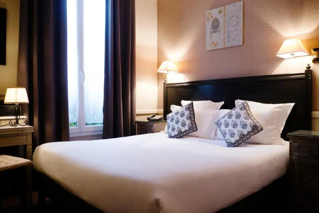 Hotel de La Motte Picquet 44