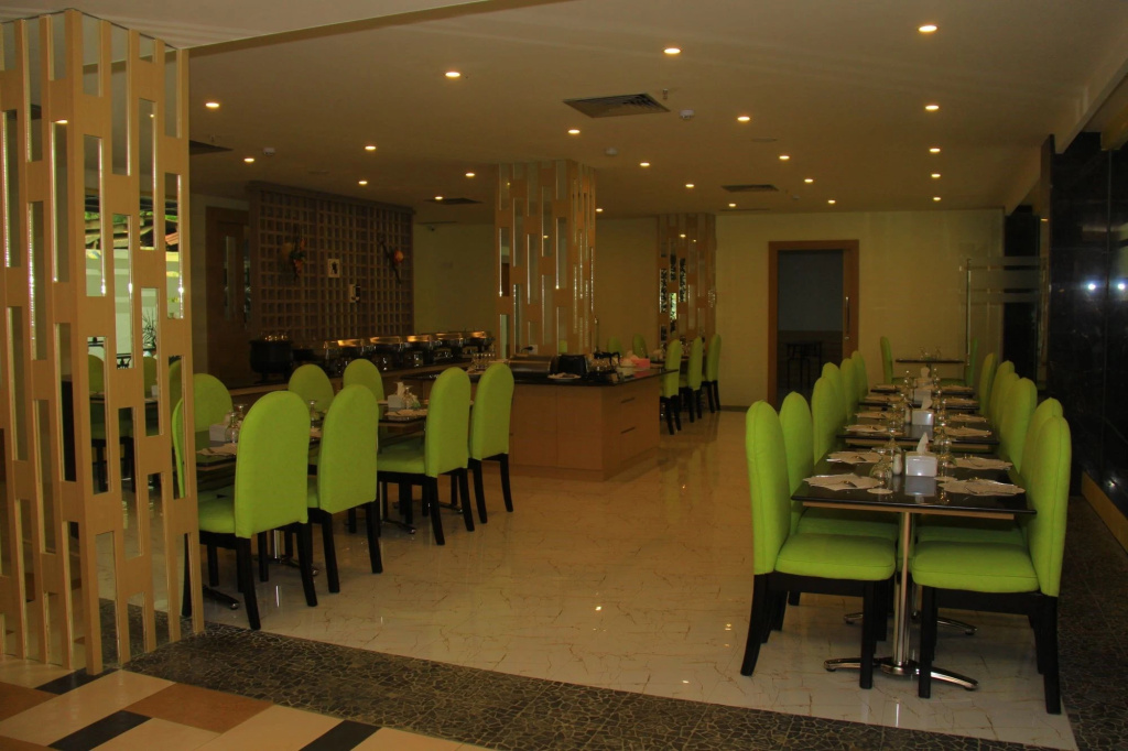 Food & Beverage