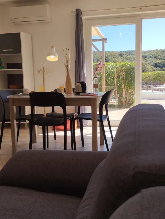 3 Bedrooms Cottage