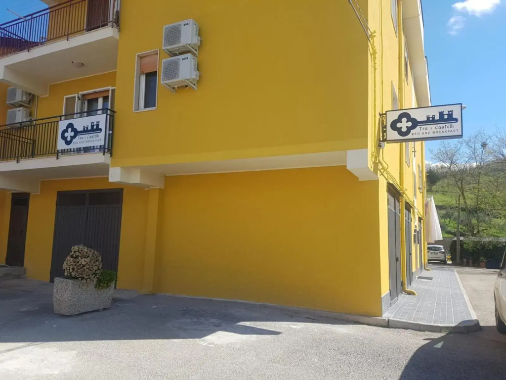 Tra I Castelli Bed & Breakfast