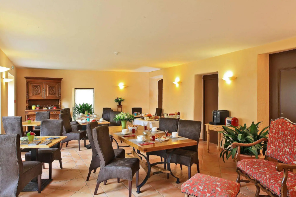 Hotel photo 13