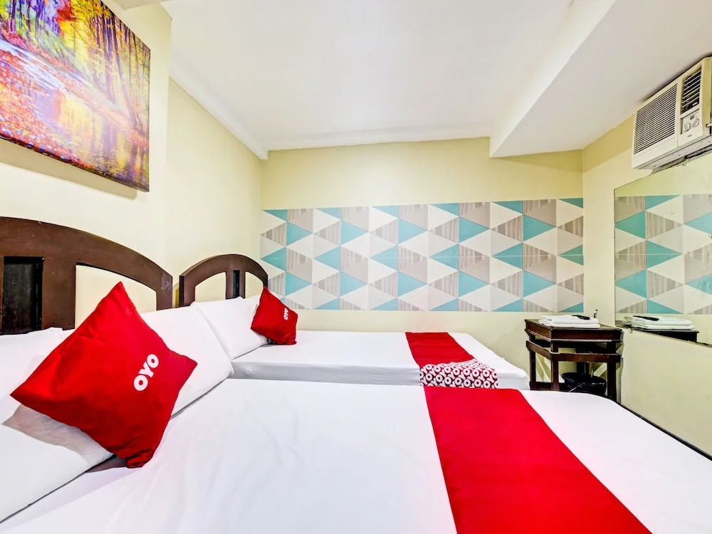 Семейный номер Standard в OYO 894 Cosmo Hotel P Campa Manila
