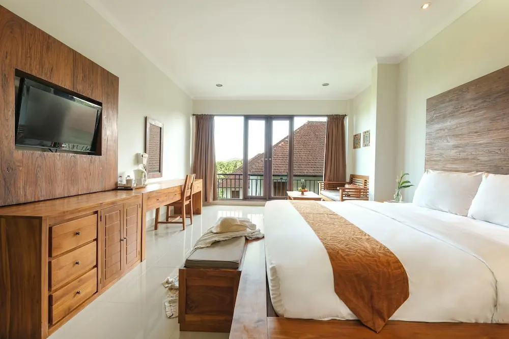 Premier Double room with balcony and with garden view (full double bed)