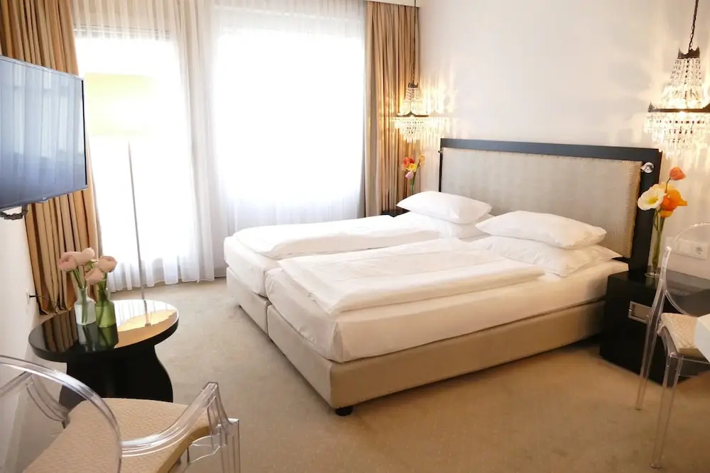 Superior Double room (full double bed)