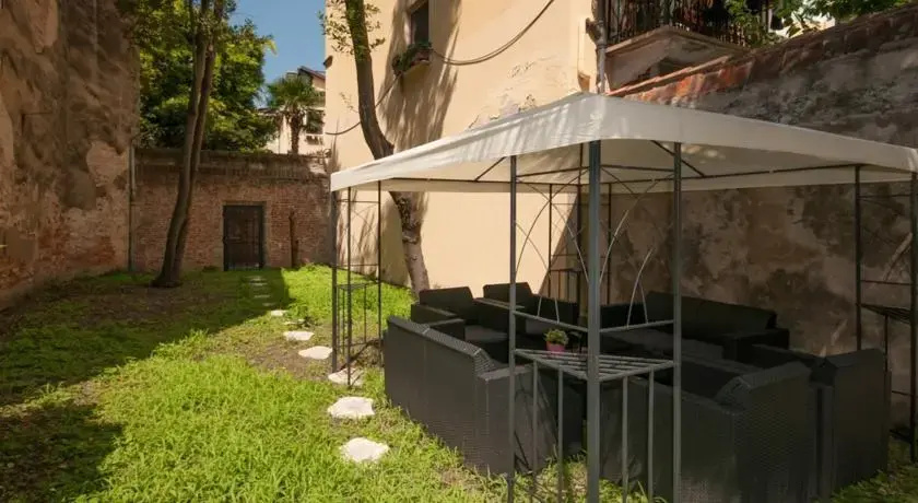 Madame V Apartments