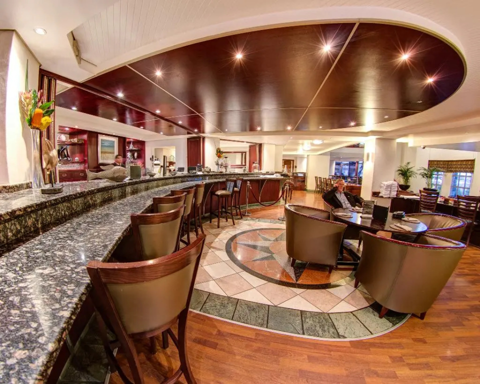 Food & Beverage