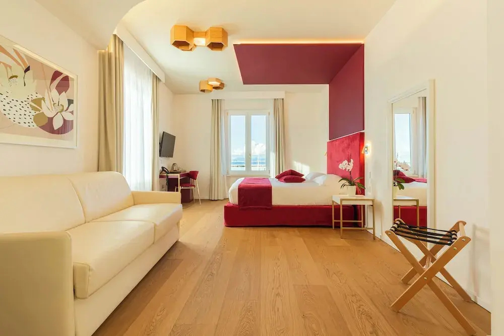 Standard room with view