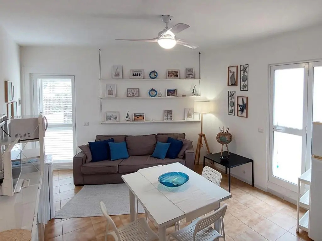 2 Bedrooms Cottage