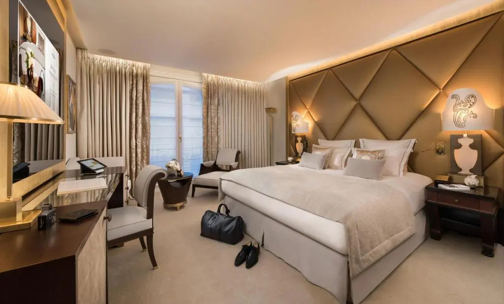 Hôtel Barrière Fouquet's Paris 38