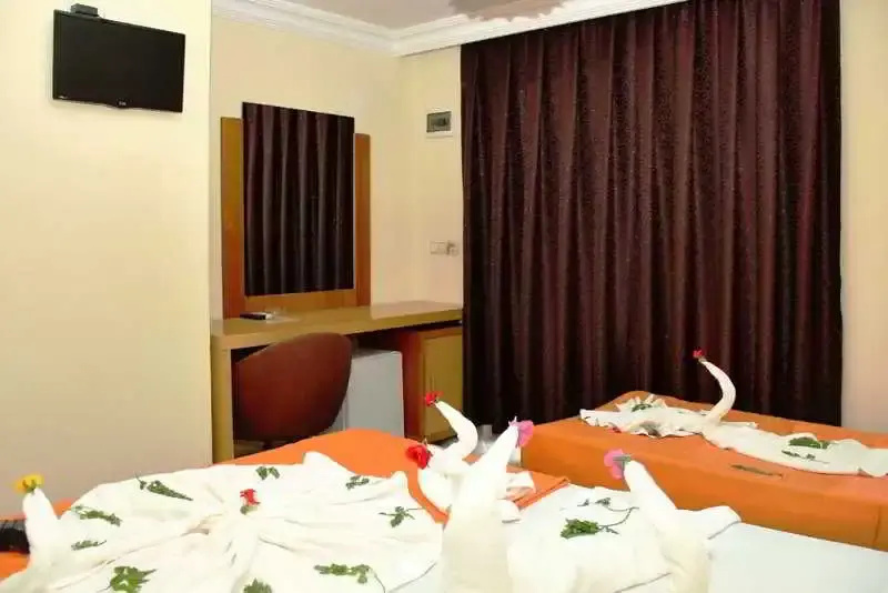Standard Double room with balcony (full double bed)