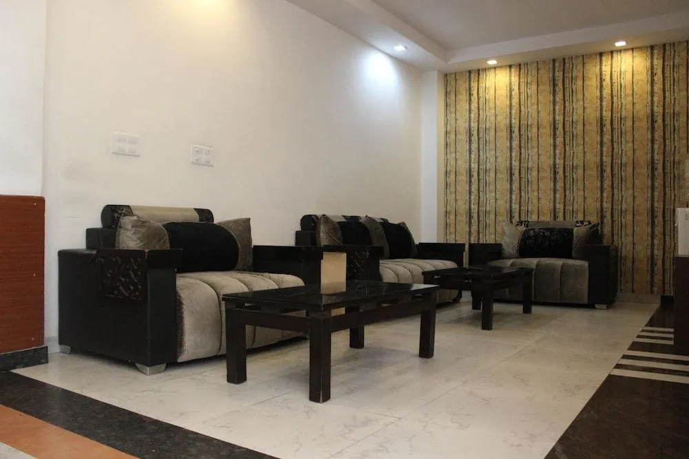 OYO 1180 Hotel Kartikay - Général