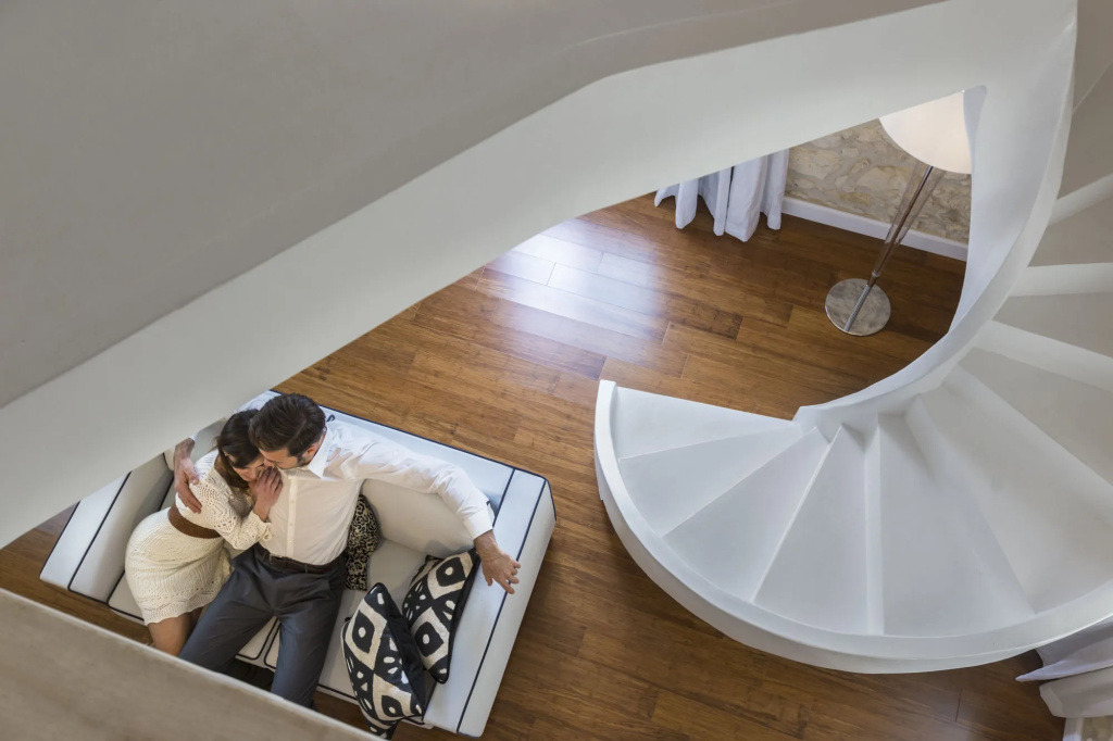 Balcony & Terrace
