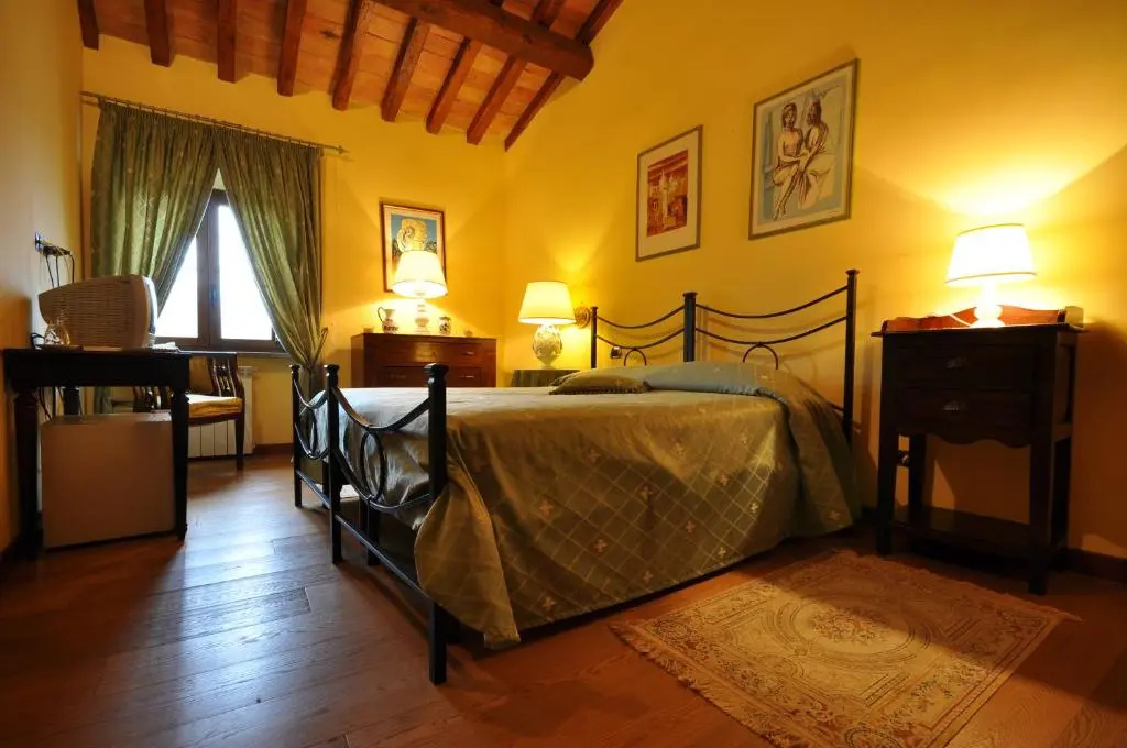 Standard Double room (full double bed)