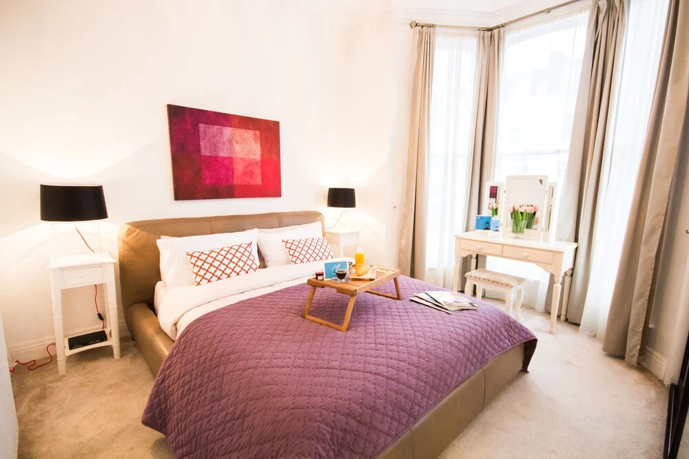 The Earls Court Gardens Nest - MK
