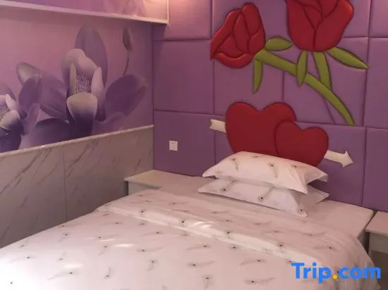 Deluxe Double room (full double bed)