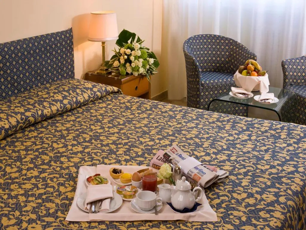 Deluxe Double room (full double bed)