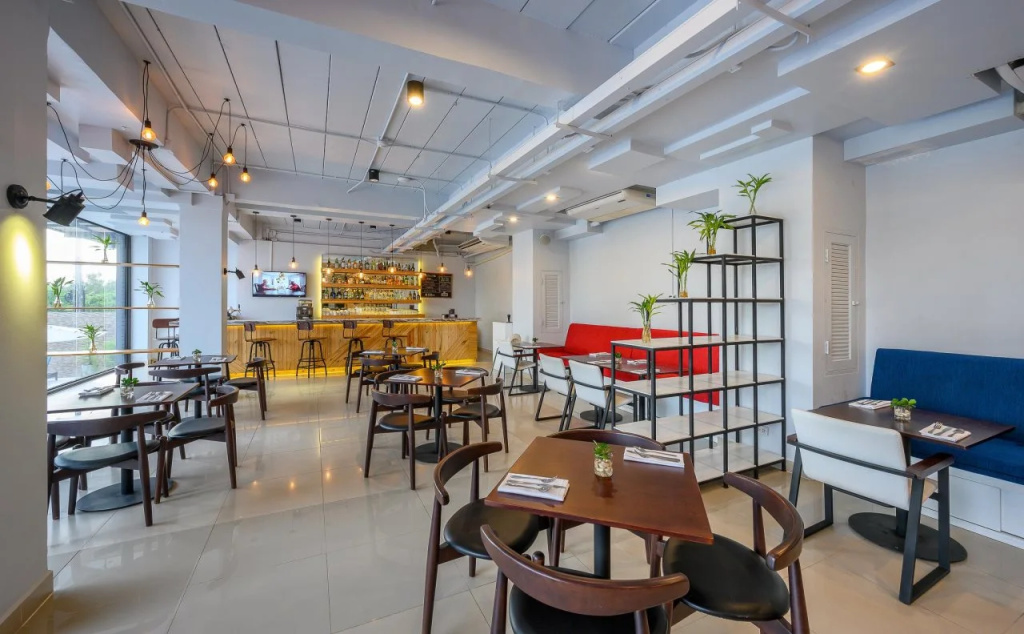 Maikhao Hotel managed by Centara, о. Пхукет, Таїланд мініатюра 17