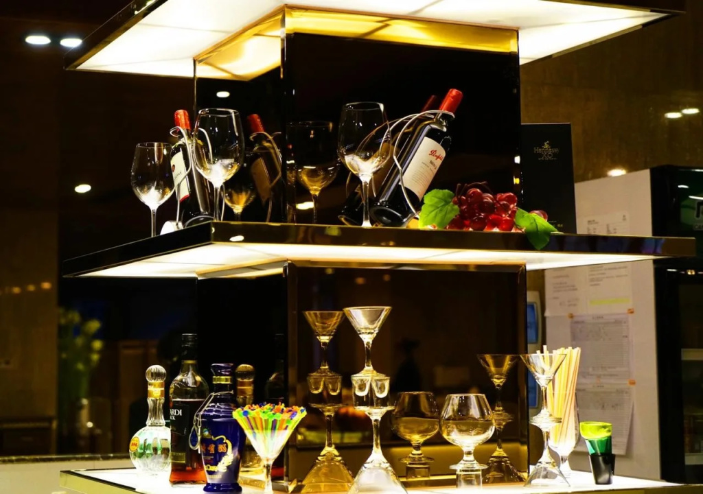 Food & Beverage