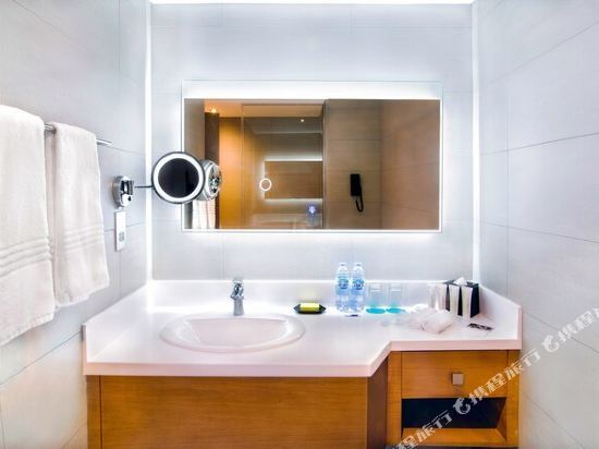 Le Meridien Abu Dhabi
