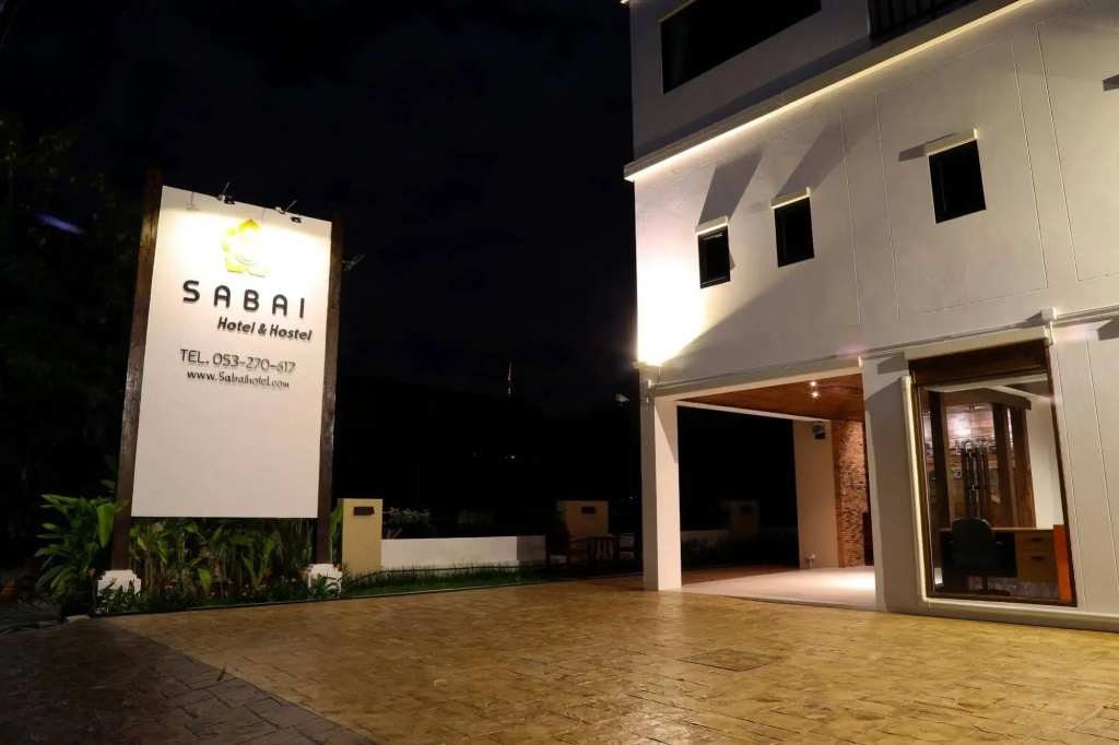 Sabai Hotel and Hostel